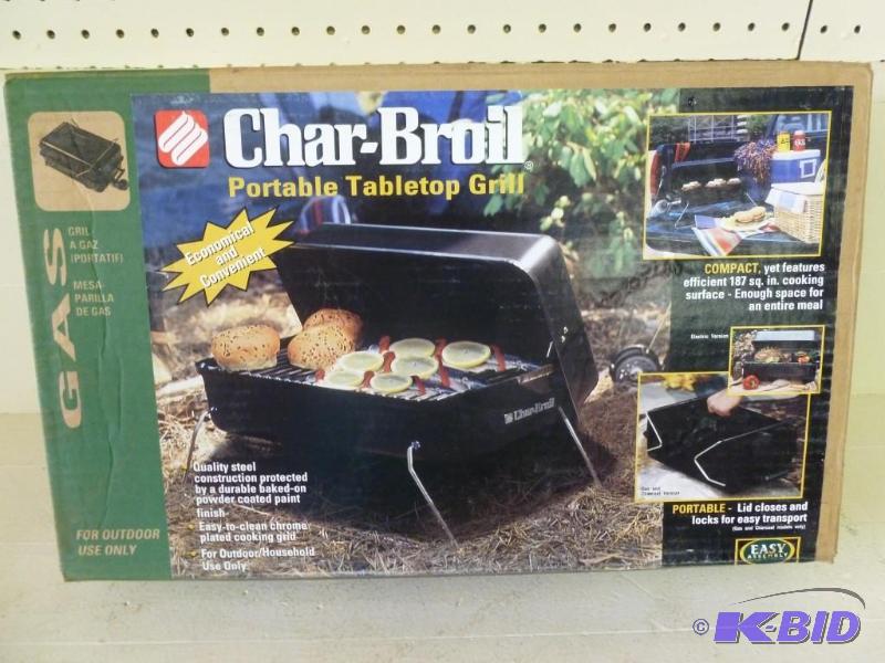 lot 16 image: Char-Broil portable tabletop propan...