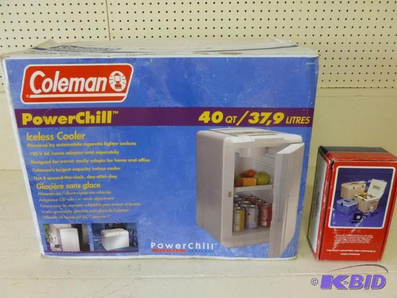 lot 160 image: Large Coleman 40 qt. 12v. Power Chi...