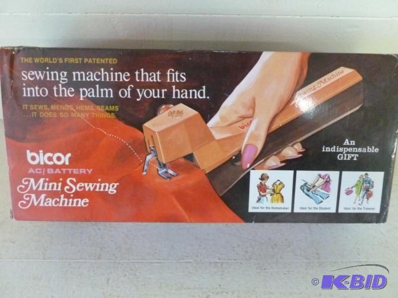 lot 183 image: Brother mini sewing machine model 7...