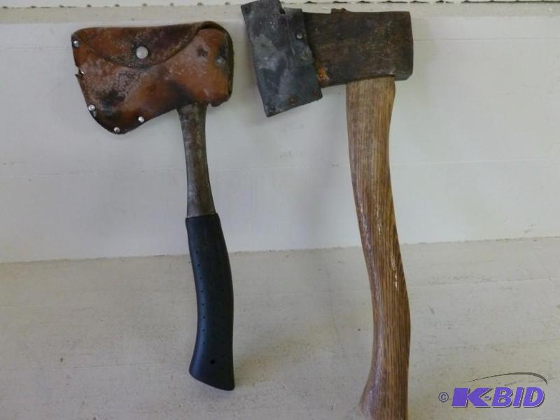 lot 184 image: This lot consists of a wood handled...