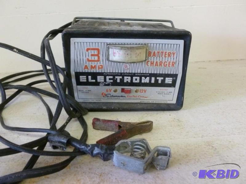 lot 207 image: Schumacher electromite 6v and 12v&n...