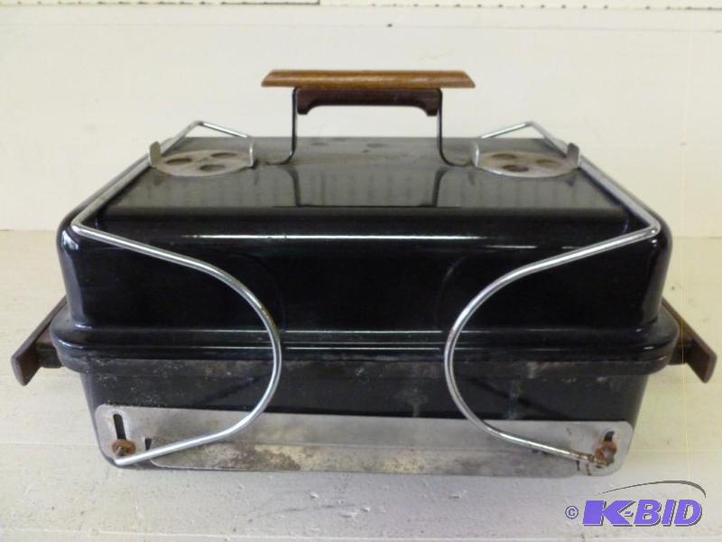 lot 21 image: Weber - The Only One portable charc...