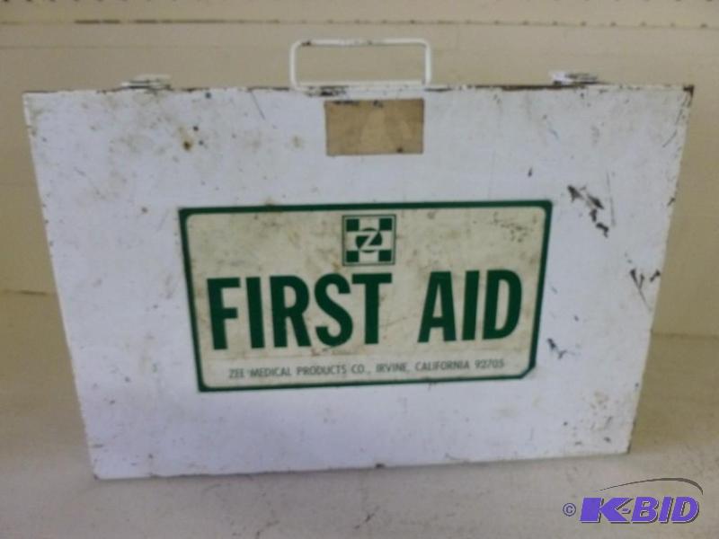 lot 212 image: Large vintage industrial first aid ...