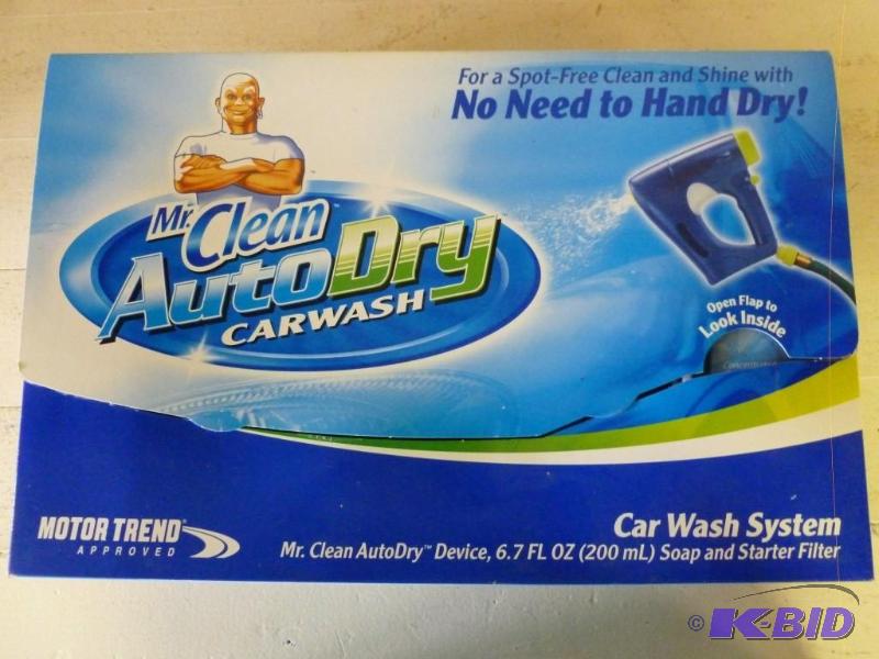 lot 23 image: Mr.Clean auto dry car wash, brand n...