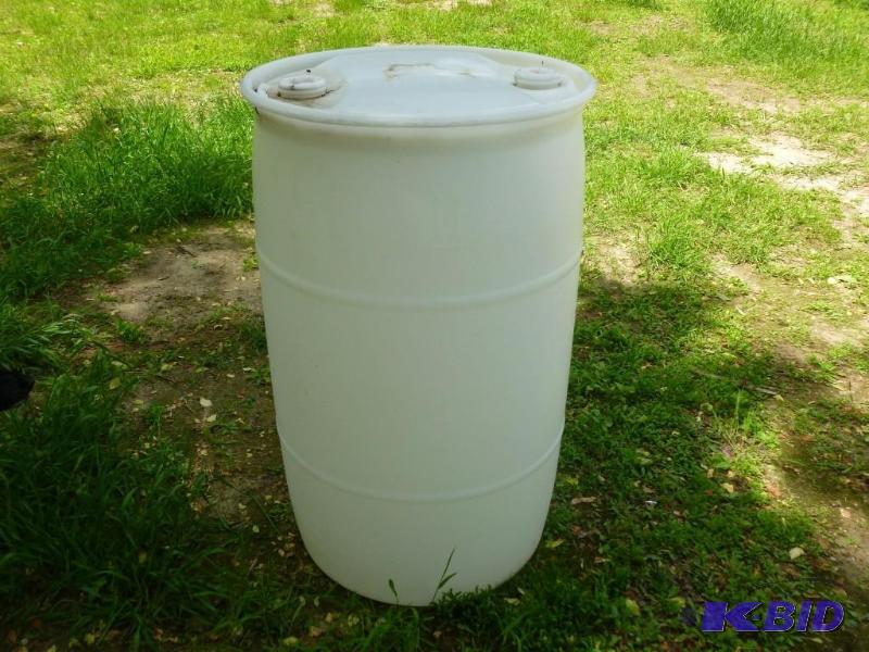 lot 232 image: Large 55 gallon plastic drum, comes...