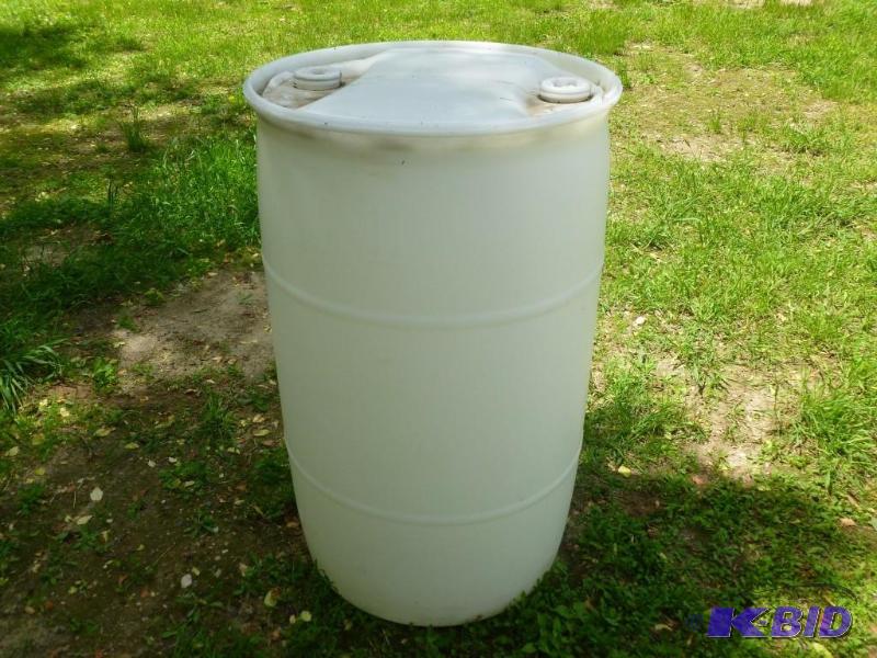 lot 233 image: Large 55 gallon plastic drum, comes...
