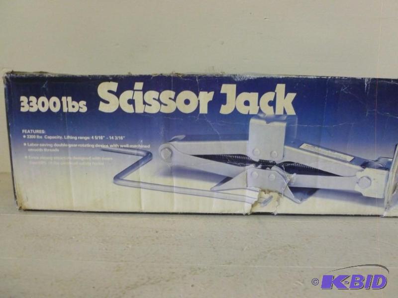 lot 25 image: Seaway 3300 lbs. scissor jack, appe...