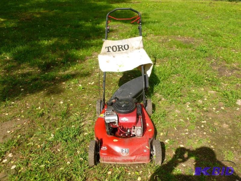 lot 3 image: Toro 3 in 1 &nbspconvertible 21&qu...