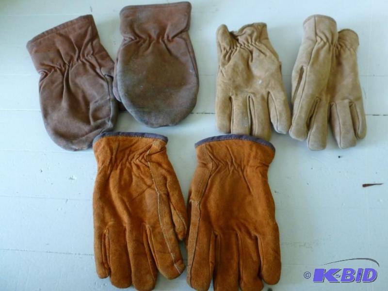 lot 48 image: This lot consists of two pairs if i...