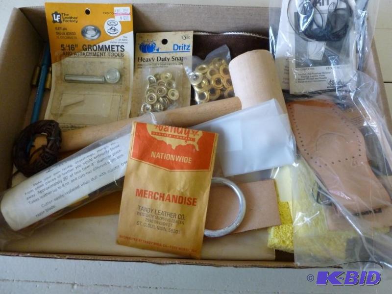 lot 49 image: Large lot of leather crafting items...