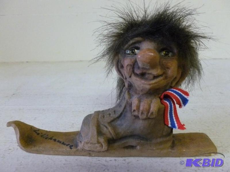 lot 77 image: Lillehammer&nbspshelf decoration t...