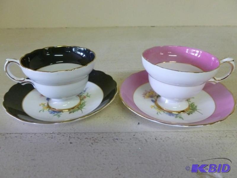 lot 83 image: Lot of two vintage Rosina hand pain...