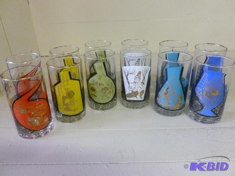 lot 88 image: A set of twelve painted glass mixed...