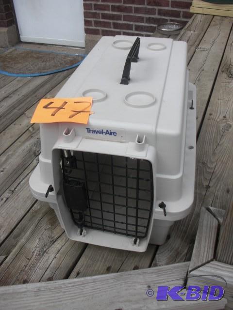 TRAVEL AIRE.. Pet Carrier.. 12 in x...