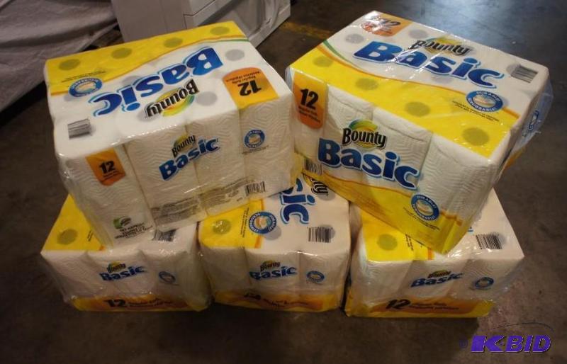 lot 33 image: Bounty Basic Paper Towels 5 package...