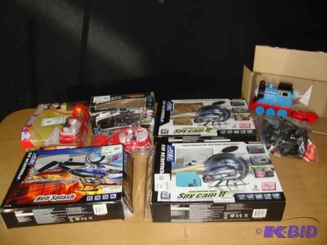 lot 47 image: Assorted RC Toys, lot of 8, unteste...