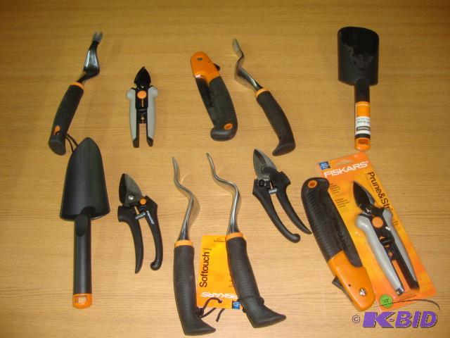 lot 67 image: Lot of Fiskars Gardening Tools...