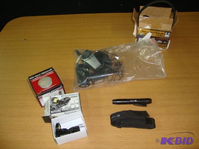 lot 69 image: Lot of Barska Sight (cracked lens),...