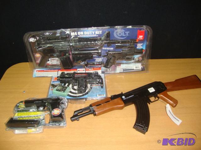 lot 77 image: Air Soft Guns, some work, some don...