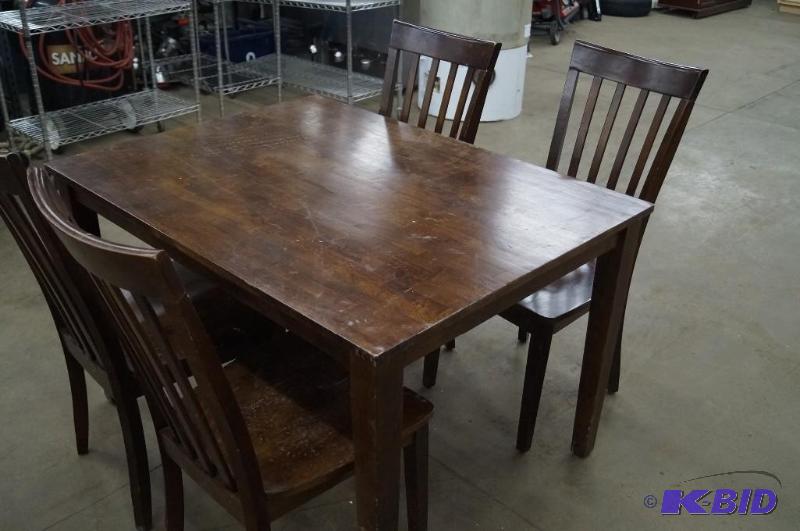 dining table & chairs