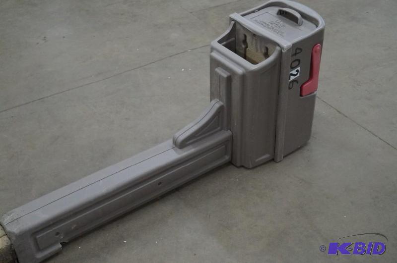 plastic mail boxes