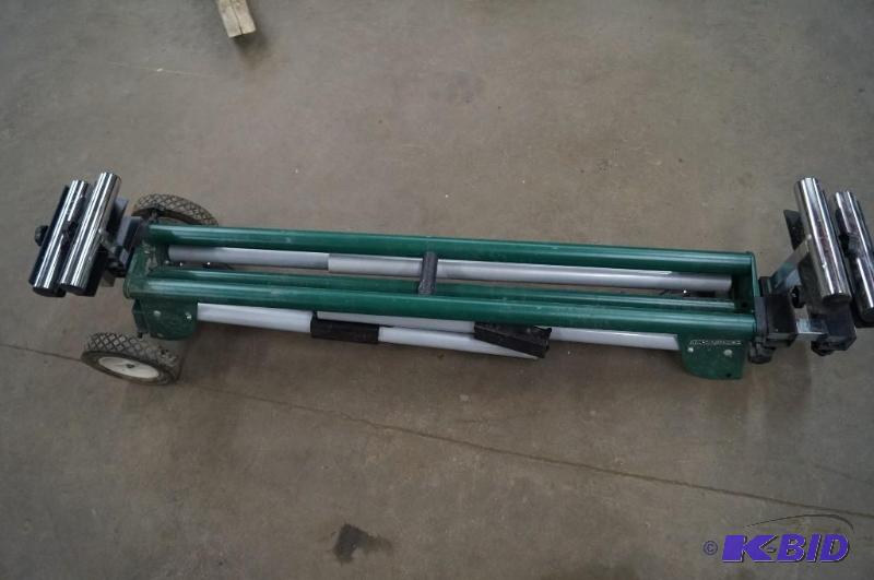 Lumber roller stand