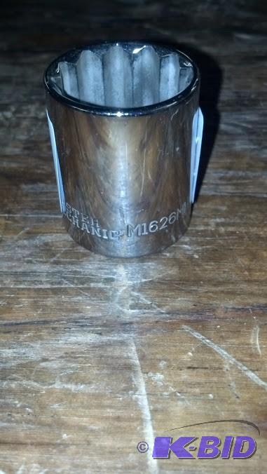 Master Mechanic  (lifetime warranty) Metric Socket - 26 mm with 12 inch drive