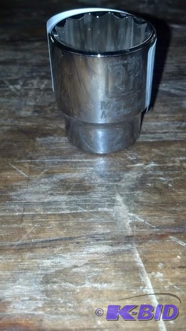 Master Mechanic  (lifetime warranty) Metric Socket - 27 mm with 12 inch drive