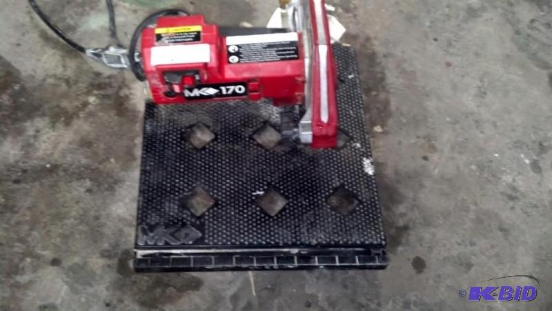 MK-170 Tile Saw 5.6 Amps  in working condition