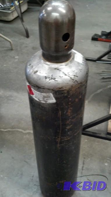 Silver 73lb Acetylene welding tank