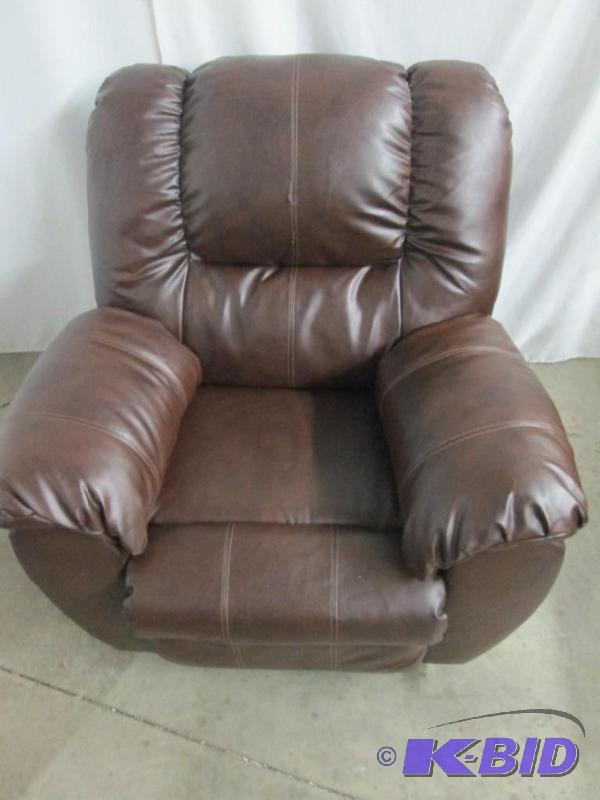 lot 1 image: Ashley Dylan Recliner - Brown