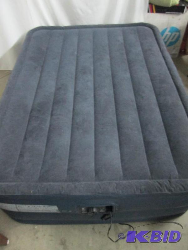 lot 34 image: Intex Queen Raised Airbed