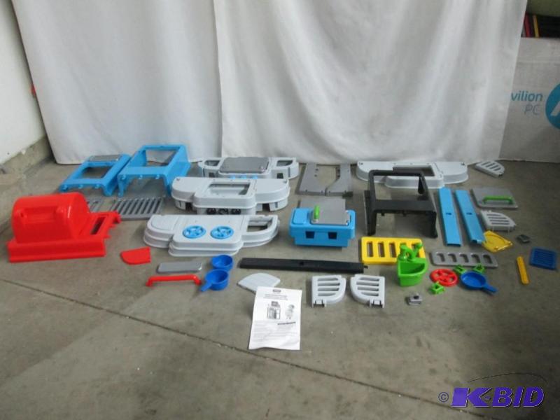 lot 37 image: My First Cookin Kitchen & Grillin BBQ