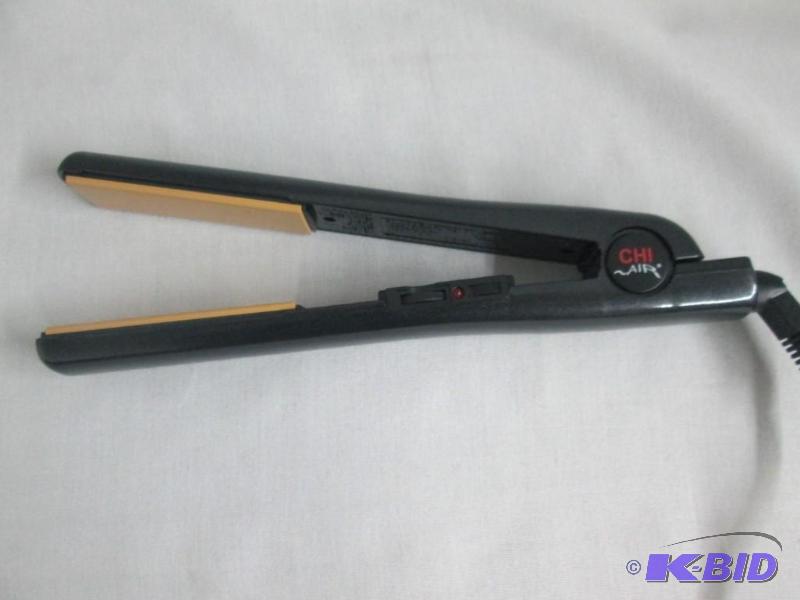 lot 43 image: CHI Air Classic 1 Tourmaline Flat Iron