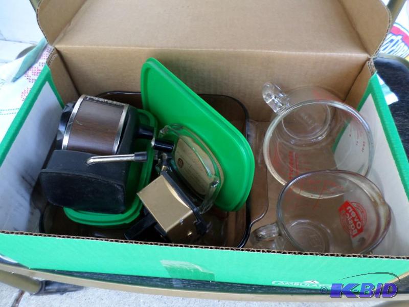 lot 109 image: tv trays and serving cart. Misc too...