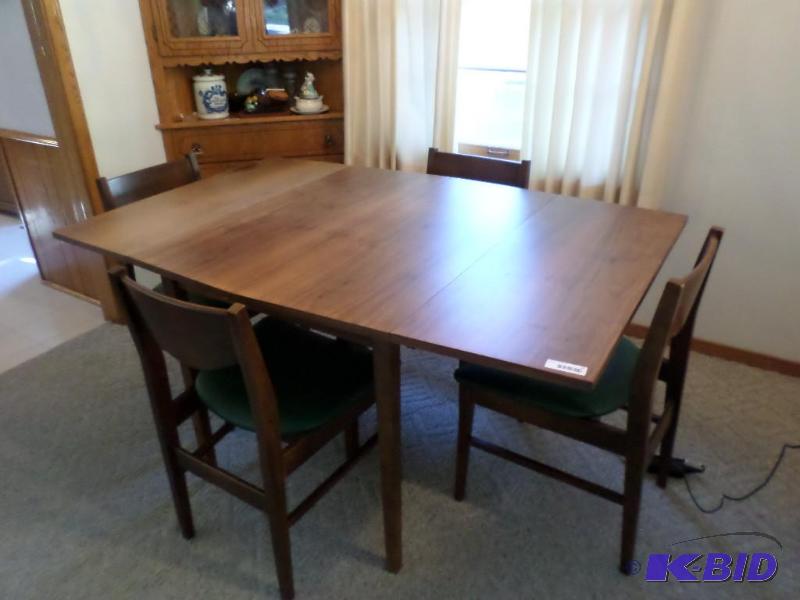 lot 12 image: Kitchen Table set with 4 Chairs...