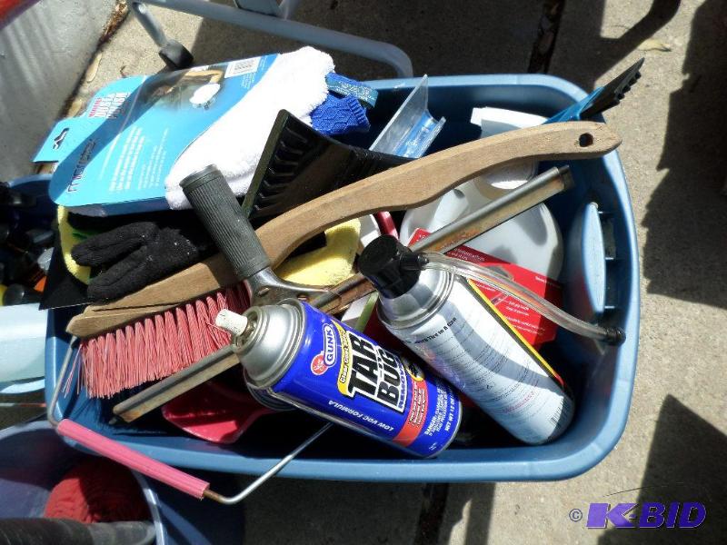 lot 123 image: car cleaning products, cleaning mit...