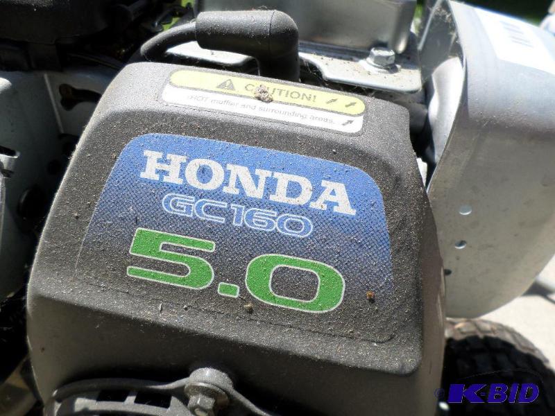lot 137 image: Honda 5 Horse power washer has comp...