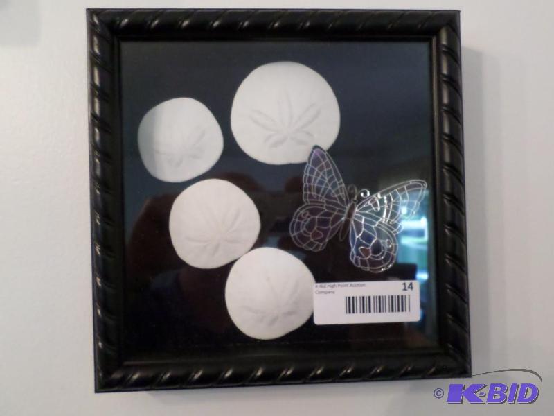 lot 14 image: Pictures (seashell picture, doelle ...