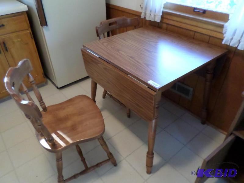 lot 16 image: collapsable table set 2 chairs...