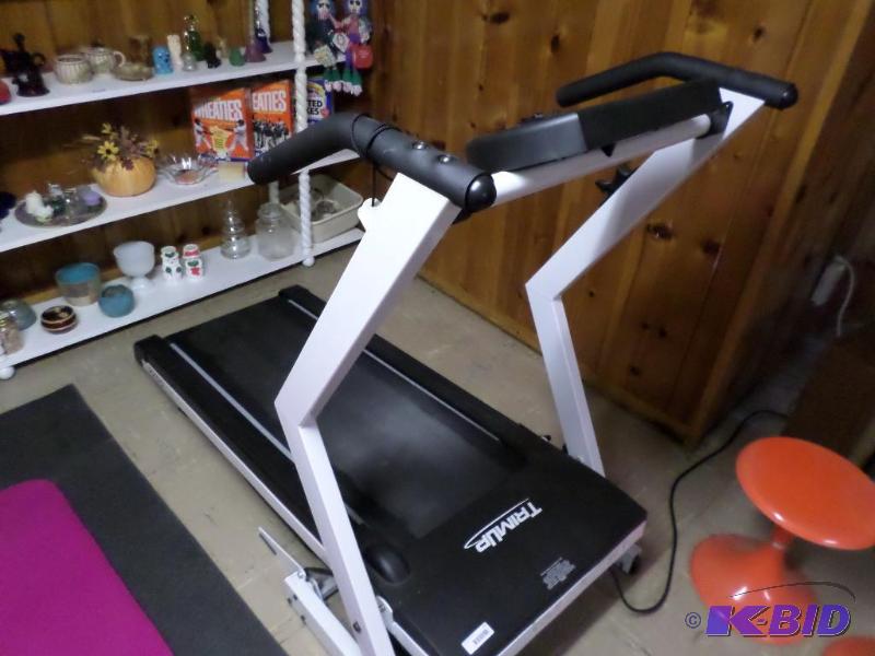 lot 52 image: Trimup Trimup Treadmill (works) wit...