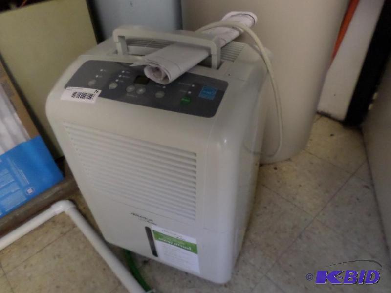 lot 76 image: dehumidifier...