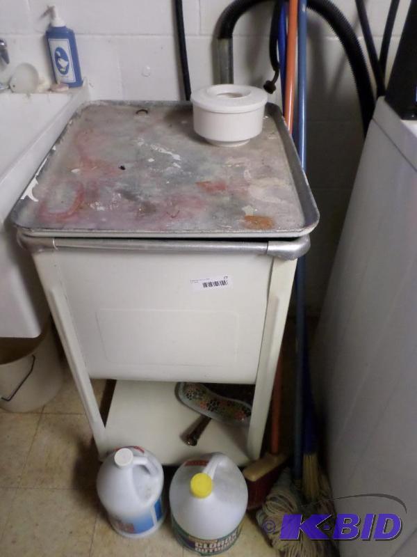 lot 77 image: steel washtub, brooms, mops, dust p...