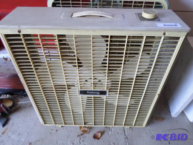 lot 99 image: two box fans...