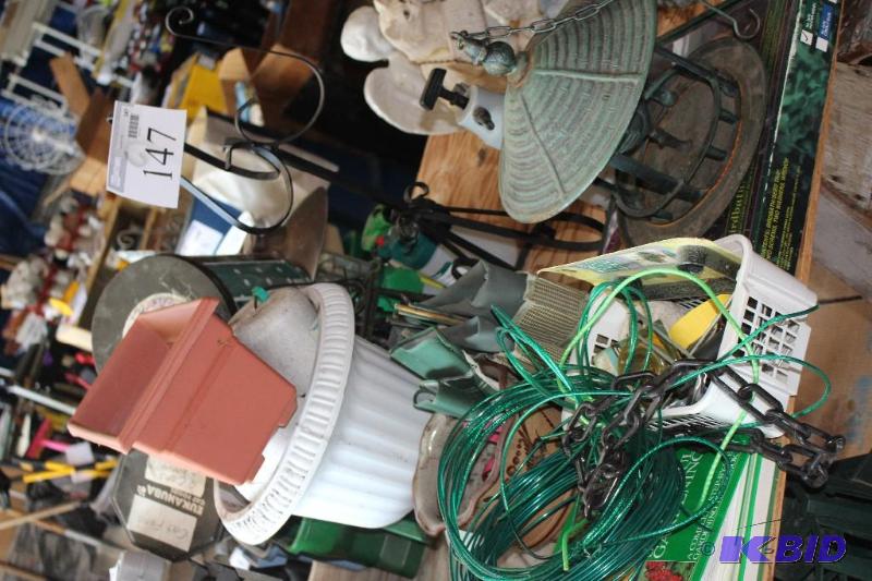 lot 147 image: Miscellaneous Garden Supplies Bird...