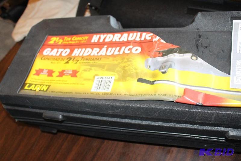 lot 169 image: Gato, Hydraulic Pump, 2 12 Tons, n...