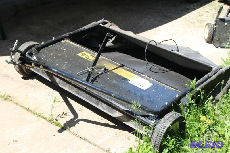 lot 216 image: Agri-Fab, Lawn Sweeper, Model# 45-0...
