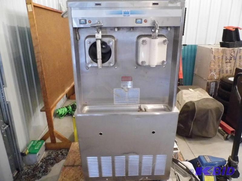 Taylor Double Soft Serve Machine