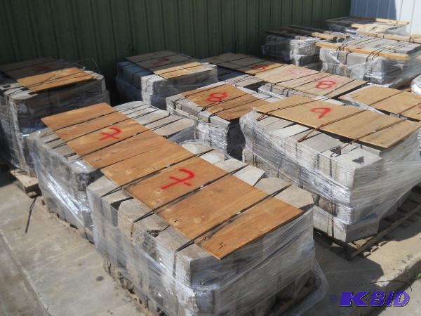 Lot of 4 pallets of retaining wall ...