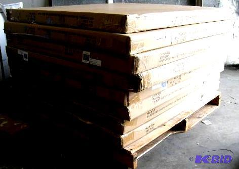 Lot of 8 white pedestal table tops ...